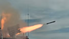 Xem tàu chiến Nga - Trung tấn công mục tiêu