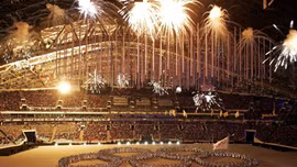 Gấu Sochi 'rơi lệ' trong lễ bế mạc