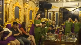 Bắt quả tang 13 đối tượng đang sử dụng ma túy trong quán karaoke tại Hà Tĩnh