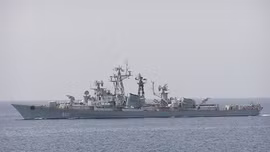 Tàu chiến Nga rẽ sóng Địa Trung Hải