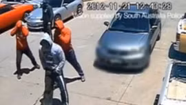 'Xã hội đen' thanh toán nhau ở garage