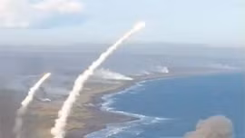 Đạn pháo rợp trời trong cuộc tập trận ‘Vostok’ của Nga