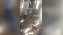 Video phi công Nga bị phiến quân Syria bao vây