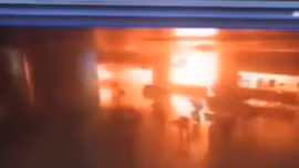 Bom nổ, lửa cháy ngút trời ở sân bay lớn nhất Thổ Nhĩ Kỳ