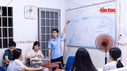 Lớp học miễn phí dành cho trẻ em ở xóm trọ