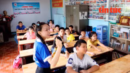 Những người "thầy áo xanh" gieo mầm tri thức