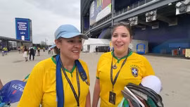 Cổ động viên Brazil thất vọng vì thất bại của đội nhà