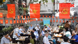 Gần dân từ ly cà phê: Chính quyền xuống cơ sở lắng nghe.