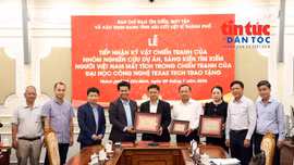 TP Hồ Chí Minh tiếp nhận hồ sơ chôn cất liệt sĩ và kỷ vật chiến tranh.