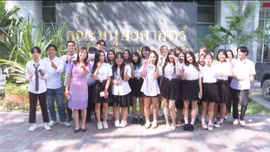 Lan tỏa tiếng Việt ở xứ Chùa Vàng