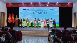 Chàng lính trẻ đoạt giải Dế Mèn: Một giọng thơ mới cho thiếu nhi Việt