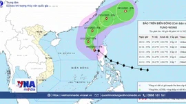 Bão Phượng Hoàng vào Biển Đông, trở thành cơn bão số 14