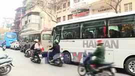 Tour du lịch xáo trộn khi Hà Nội hạn chế xe khách trên 28 chỗ