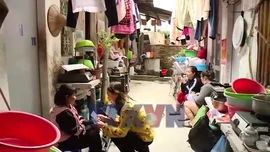 Xóm chạy thận chờ ngày bầu cử