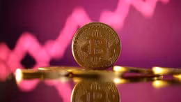 Bitcoin lập kỷ lục mới nhờ kỳ vọng Fed nới lỏng tiền tệ