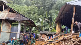 Bộ đội biên phòng khẩn trương tìm kiếm người mất tích do mưa lũ ở Tuyên Quang