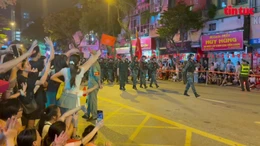 Người dân vỡ òa cảm xúc trong đêm tổng hợp luyện diễu binh, diễu hành mừng Quốc khánh 2/9