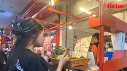 Dịch vụ cà phê, đồ ăn đắt khách trước giờ sơ duyệt A80