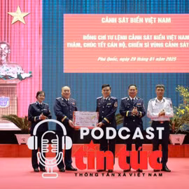 Tư lệnh Cảnh sát biển Việt Nam thăm, kiểm tra sẵn sàng chiến đấu, công tác tổ chức đón Tết Nguyên đán và chúc Tết tại Bộ Tư lệnh Vùng Cảnh sát biển 4. 