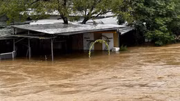 Đà Nẵng đảm bảo an toàn cho người dân vùng ngập lũ