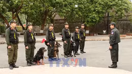 'Lá chắn thép' Cảnh sát cơ động giữa mùa đông giá rét