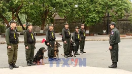 'Lá chắn thép' Cảnh sát cơ động giữa mùa đông giá rét