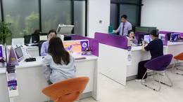 Các ngân hàng đồng loạt giảm lãi suất huy động