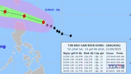 Bão Ragasa mạnh lên, hướng vào biển Đông