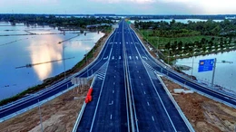 Tiêu điểm kinh tế tuần: Đại công trường 19/12