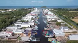 Ngư dân Cà Mau gặp khó do biến động giá nhiên liệu