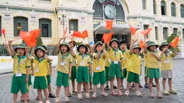 Người dân Thành phố Hồ Chí Minh háo hức chờ đón Đại lễ 30/4