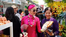 Lễ hội Bánh mì lớn nhất Việt Nam thu hút đông đảo người dân và du khách