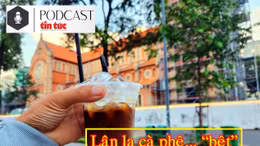 Lân la cà phê "bệt" ở TP Hồ Chí Minh