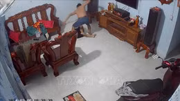 Bắt giam cha dượng 'trút đòn roi' lên bé trai sinh năm 2015 ở Bình Phước