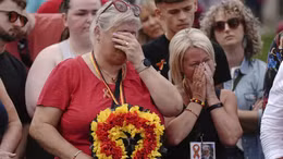 Tin tức TV: Bê bối 'máu bẩn' khuấy động nước Anh