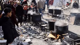 Người Gaza bắt đầu tháng Ramadan trong thiếu thốn và lo sợ