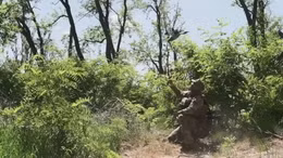 Video UAV Nga săn lùng xe tăng Abrams của Mỹ cung cấp cho Ukraine