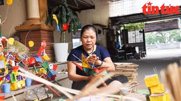 Người giữ lửa nghề ở làng đồ chơi dân gian Hậu Ái 