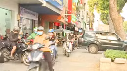 Không để đi ngược chiều, leo lề thành 'tật xấu khó bỏ'