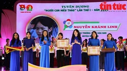 Tuyên dương những ‘đoá hoa thơm’ hiếu thảo trong mùa Vu lan 