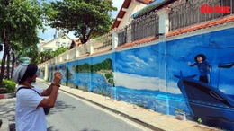 Ngắm đường tranh bích họa đẹp ngỡ ngàng ở TP Hồ Chí Minh