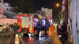 TP Hồ Chí Minh: Cháy tòa nhà văn phòng, nhiều người hoảng loạn bỏ chạy