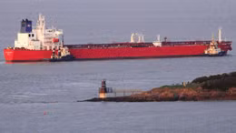 Sự cố tàu chở dầu ngoài khơi nước Anh