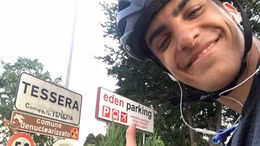 Đạp xe 48 ngày về nhà do mắc kẹt vì COVID-19