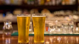 Tiêm vaccine được uống bia miễn phí ở Mỹ