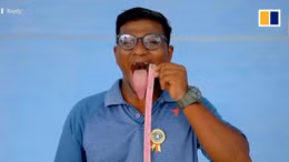 Người đàn ông lưỡi dài nhất Ấn Độ