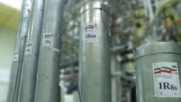 Iran kích hoạt hàng nghìn máy ly tâm