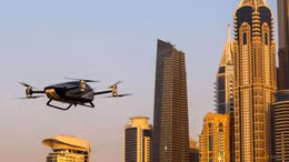 Ô tô bay 2 chỗ của Trung Quốc thực hiện chuyến bay đầu tiên ở Dubai