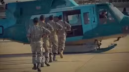 Video binh sĩ trẻ Iran hăng say tập trận với vũ khí mới