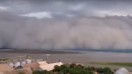Đám mây tro bụi bủa vây miền Nam Paraguay 